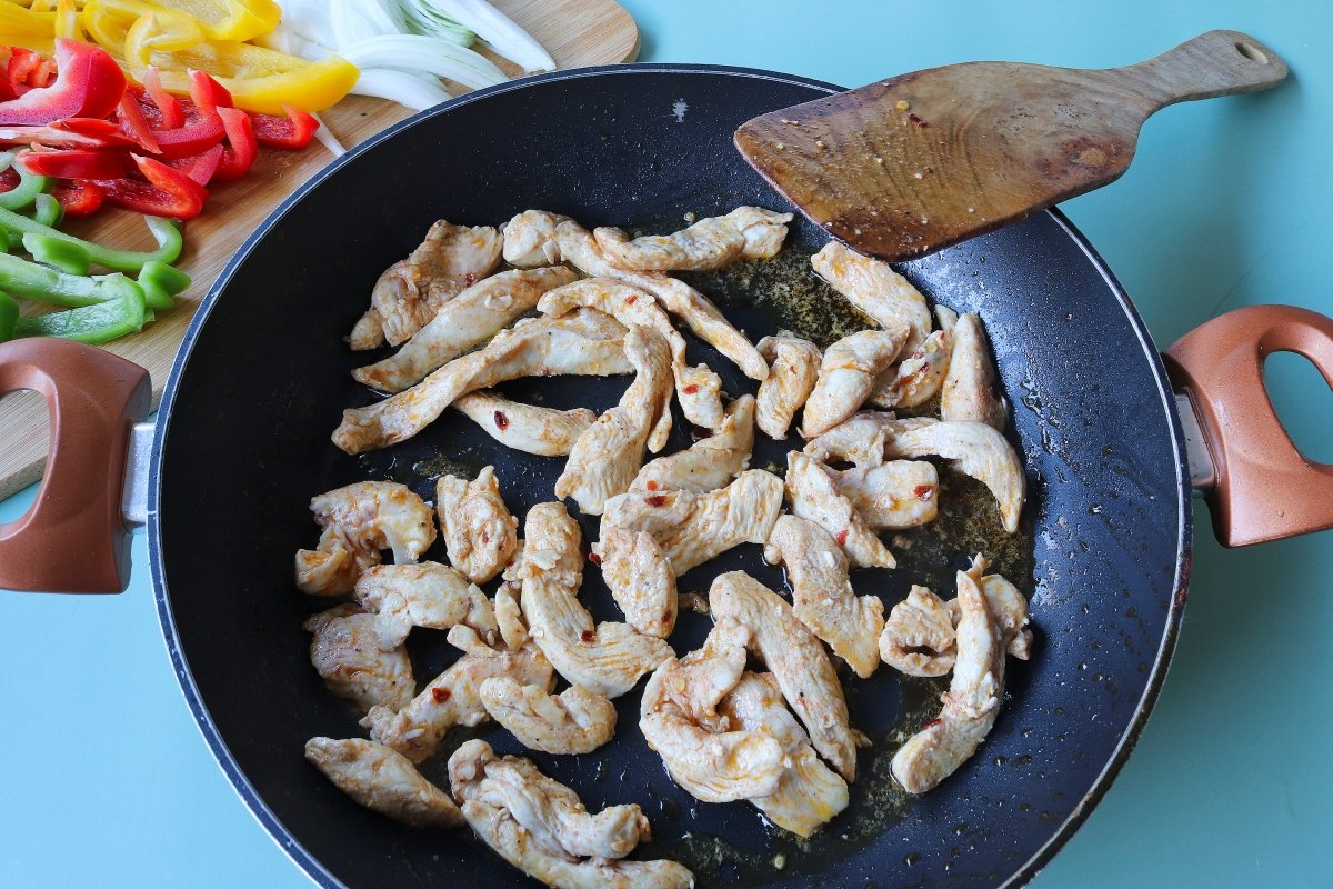 freir-pollo-macerado-fajitas-de-pollo